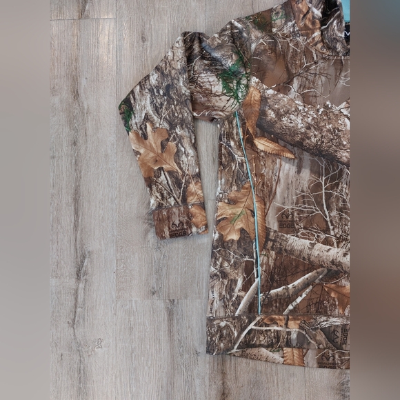 Real Tree Women's Medium Hoodie - Picture 2 of 7